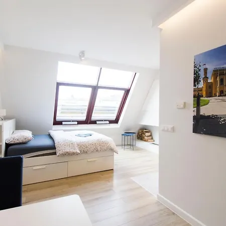 Happy - Just In Center アパート *