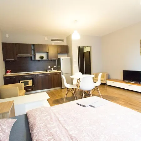 アパート Happy - Just In Center