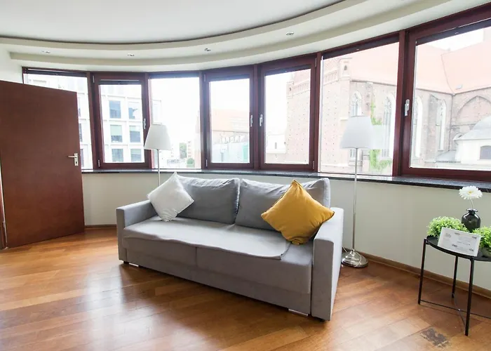 아파트 Happy - Just In Center *