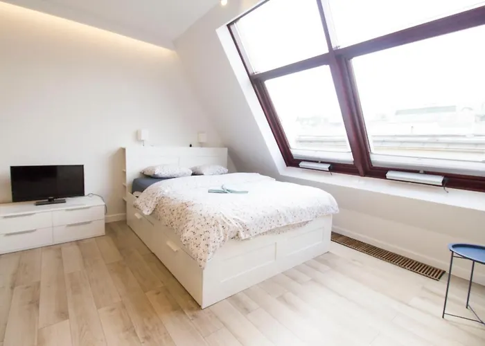 Happy - Just In Center 아파트