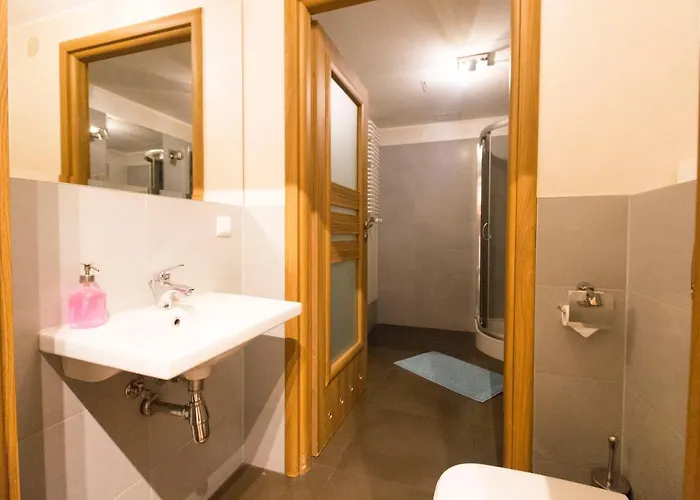 Happy - Just In Center * 브로츠와프