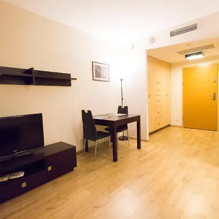 Happy - Just In Center Apartmán