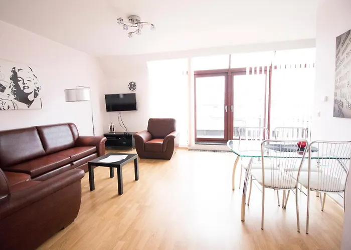 Happy - Just In Center * Vratislav