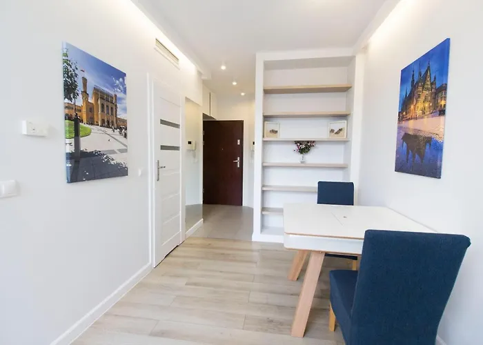 Happy - Just In Center Apartmán *