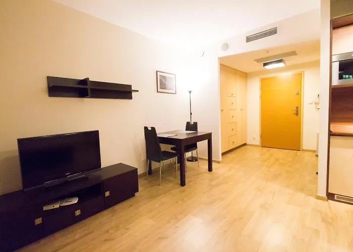 Happy - Just In Center Apartmán